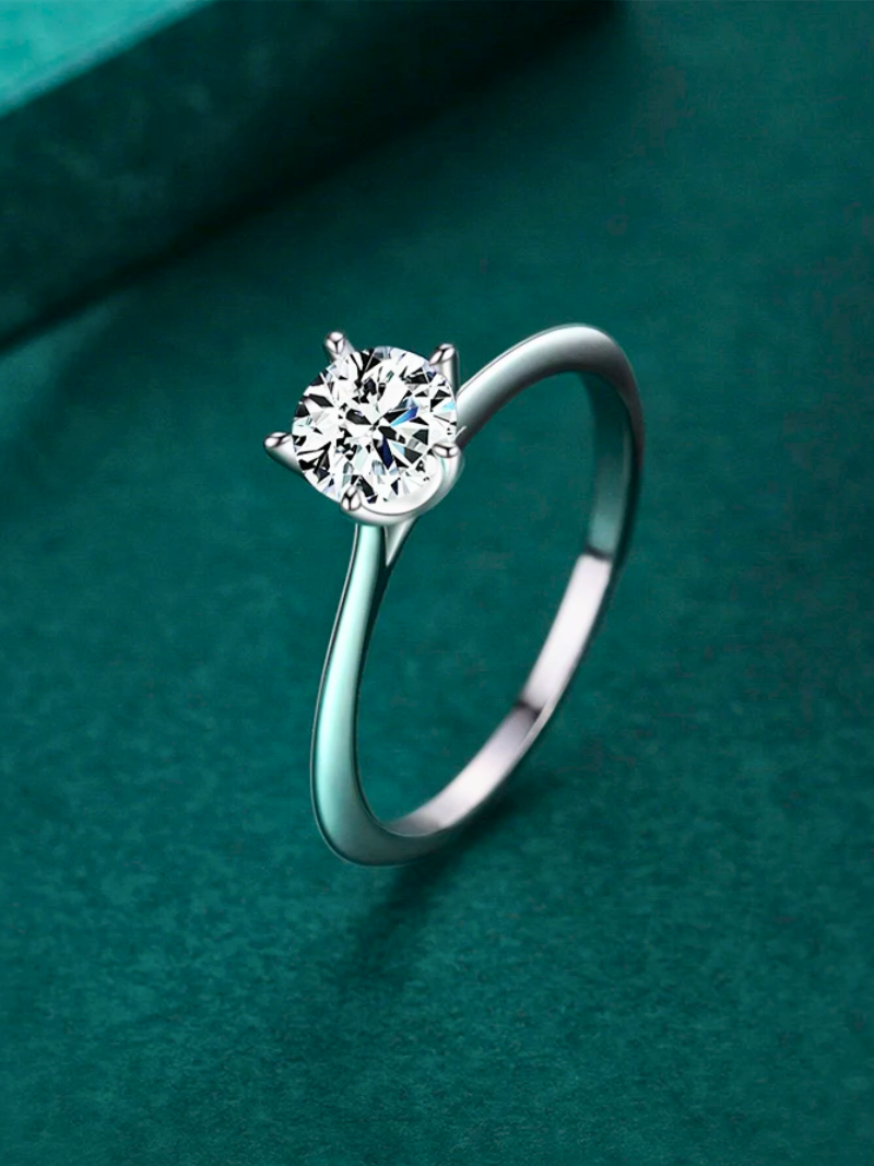 Elegant 925 Sterling Silver Solitaire Ring – Classic Round Cut with Sparkling Zircon Stone