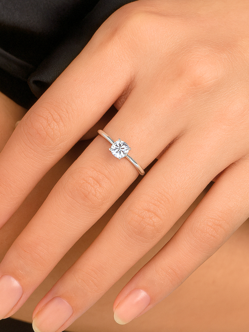 Elegant 925 Sterling Silver Solitaire Ring – Classic Round Cut with Sparkling Zircon Stone