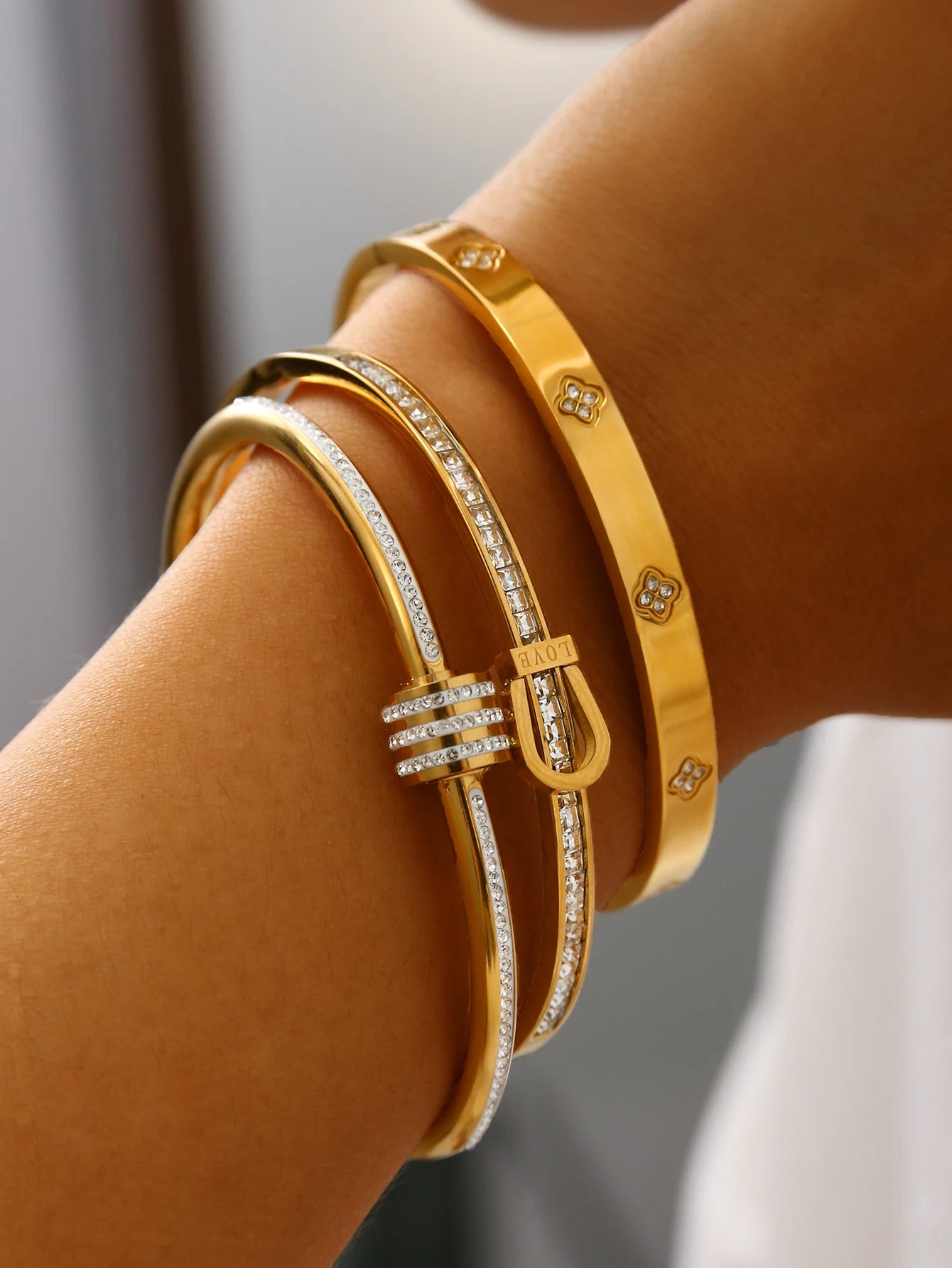 Luxury Gold-Plated Stainless Steel Bracelet Set – Elegant & Tarnish-Free